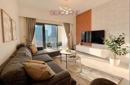 Apartment - 2 Bedrooms - 2 Bathrooms for rent in Burj Royale - Downtown Dubai - Dubai