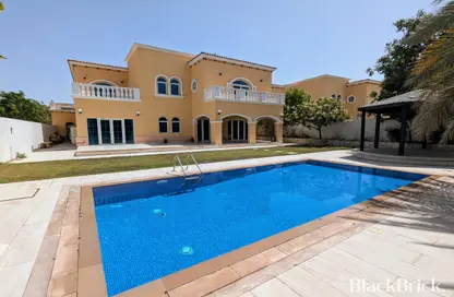 Villa - 5 Bedrooms - 6 Bathrooms for rent in Legacy - Jumeirah Park - Dubai