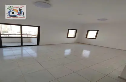 Apartment - 3 Bedrooms - 3 Bathrooms for rent in Al Majaz Tower - Al Majaz - Sharjah