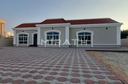 Villa - 3 Bedrooms - 6 Bathrooms for rent in Al Khawaneej 1 - Al Khawaneej - Dubai