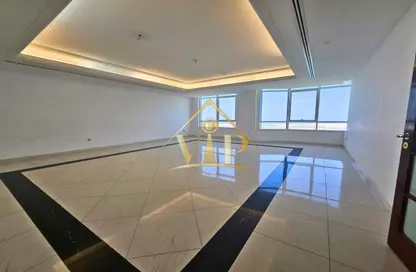 Apartment - 3 Bedrooms - 4 Bathrooms for rent in Silver Tower - Corniche Road - Abu Dhabi