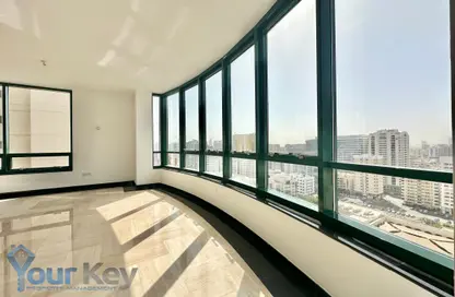 Apartment - 3 Bedrooms - 4 Bathrooms for rent in Liwa Centre Tower 1 - Liwa Centre Towers - Hamdan Street - Abu Dhabi