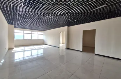 Office Space - Studio - 1 Bathroom for rent in Al Mana Building - Al Khabisi - Deira - Dubai