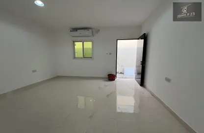 Apartment - 1 Bathroom for rent in Al Mushrif - Abu Dhabi