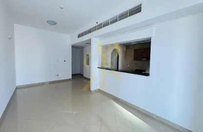 Apartment - 2 Bedrooms - 2 Bathrooms for rent in Hub Canal 2 - Hub-Golf Towers - Dubai Sports City - Dubai