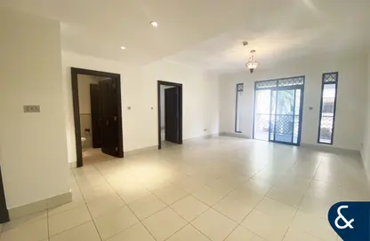 Apartment - 2 Bedrooms - 3 Bathrooms for rent in Reehan 2 - Reehan - Old Town - Dubai