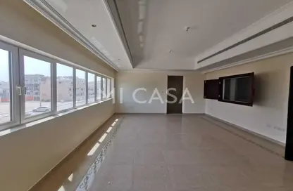 Villa - 3 Bedrooms - 4 Bathrooms for rent in Muroor Area - Abu Dhabi