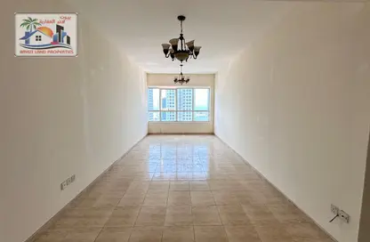 Apartment - 3 Bedrooms - 3 Bathrooms for rent in New Al Taawun Road - Al Taawun - Sharjah