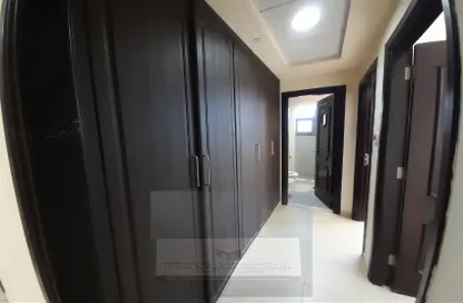 Apartment - 3 Bedrooms - 3 Bathrooms for rent in Shabiya 9 - Shabiya - Mussafah - Abu Dhabi