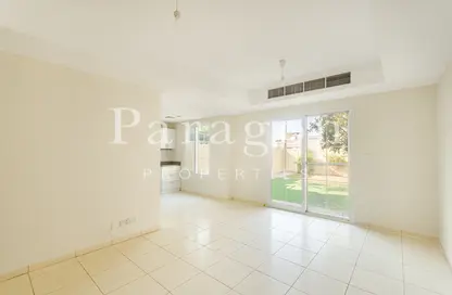 Villa - 2 Bedrooms - 2 Bathrooms for rent in Springs 11 - The Springs - Dubai