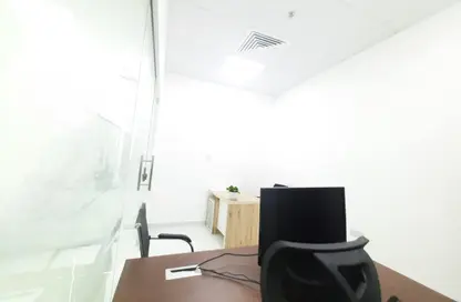 Business Centre - Studio - 1 Bathroom for rent in Red Avenue - Al Garhoud - Dubai