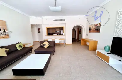 Apartment - 2 Bedrooms - 3 Bathrooms for rent in Al Das - Shoreline Apartments - Palm Jumeirah - Dubai