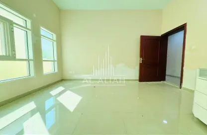 Apartment - 3 Bedrooms - 4 Bathrooms for rent in Muroor Area - Abu Dhabi