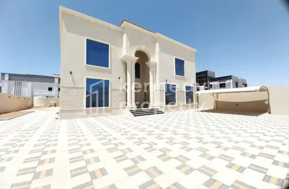 Villa - 6 Bedrooms for rent in Madinat Al Riyad - Abu Dhabi