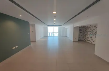 Apartment - 1 Bedroom - 2 Bathrooms for rent in Blue Tower - Sheikh Zayed Road - Dubai