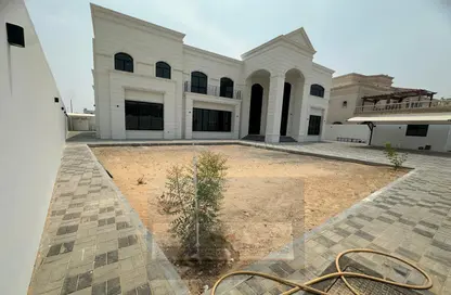 Villa - 6 Bedrooms for rent in Mohamed Bin Zayed Centre - Mohamed Bin Zayed City - Abu Dhabi