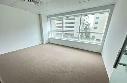 Office Space - Studio - 1 Bathroom for rent in Al Manal Tower - Sheikh Zayed Road - Dubai