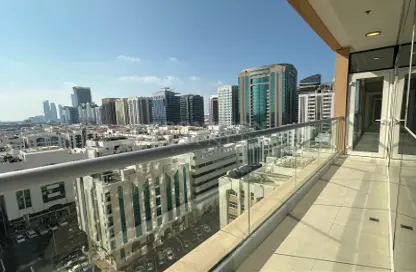 Apartment - 3 Bedrooms - 4 Bathrooms for rent in United Square - Al Khalidiya - Abu Dhabi