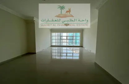 Apartment - 3 Bedrooms - 4 Bathrooms for rent in Al Majaz 1 - Al Majaz - Sharjah