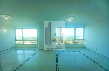 Apartment - 3 Bedrooms - 3 Bathrooms for rent in 3 Sails Tower - Corniche Road - Abu Dhabi