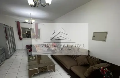 Apartment - 1 Bathroom for rent in Al Taawun - Sharjah