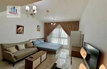 Apartment - 1 Bathroom for rent in Muwaileh Commercial - Sharjah