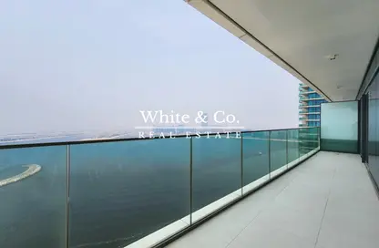 Apartment - 3 Bedrooms - 4 Bathrooms for sale in Beach Vista - EMAAR Beachfront - Dubai Harbour - Dubai