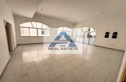 Villa - 6 Bedrooms for rent in Khalidiya Centre - Cornich Al Khalidiya - Al Khalidiya - Abu Dhabi