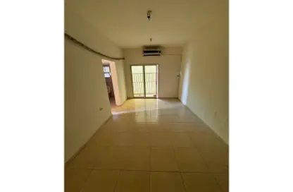 Apartment - 1 Bedroom - 1 Bathroom for rent in Corniche Tower - Ajman Corniche Road - Ajman