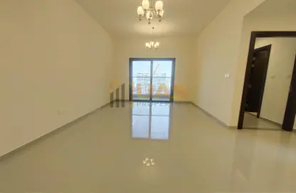 Apartment - 1 Bedroom - 2 Bathrooms for rent in Jumeirah Garden City - Al Satwa - Dubai