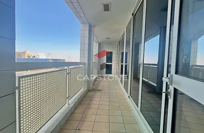 Apartment - 3 Bedrooms - 2 Bathrooms for rent in Corniche Tower - Corniche Road - Abu Dhabi