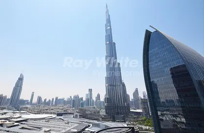 شقة - 2 غرف نوم - 3 حمامات للايجار في جادة كمبينسكي - دبي وسط المدينة - دبي