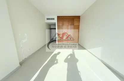 Apartment - 1 Bedroom - 2 Bathrooms for rent in Al Suwaidi Building - Al Nahda - Sharjah