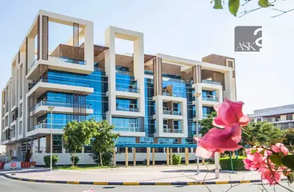 Apartment - 1 Bedroom - 2 Bathrooms for rent in La Residence - Jumeirah Village Triangle - Dubai