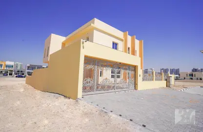 Villa - 6 Bedrooms - 7 Bathrooms for rent in Phase 1 - Al Furjan - Dubai