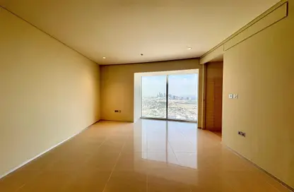 Apartment - 3 Bedrooms - 3 Bathrooms for rent in Jumeirah Garden City - Al Satwa - Dubai