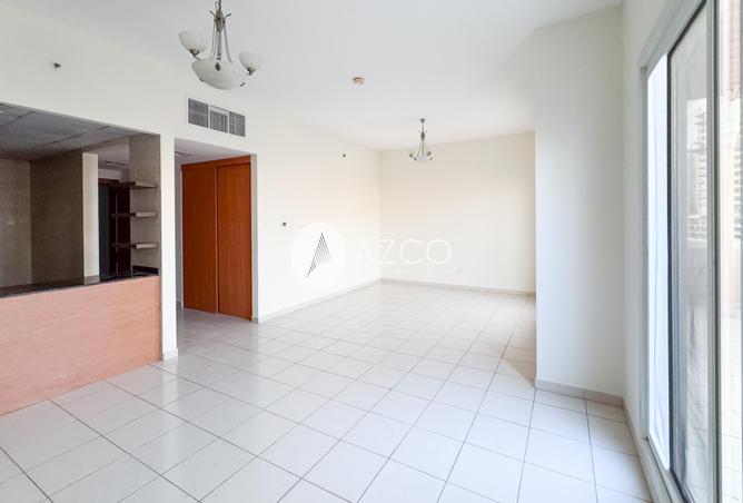 Apartment - 2 Bedrooms - 3 Bathrooms for rent in Gardenia 2 - Emirates Gardens 1 - Jumeirah Village Circle - Dubai