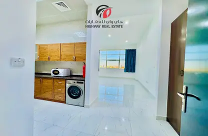 Apartment - 3 Bedrooms - 3 Bathrooms for rent in Daman 1 Building - Dubai South (Dubai World Central) - Dubai