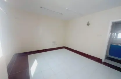 Apartment - 2 Bedrooms - 1 Bathroom for rent in Al Butina 9 Building - Al Butina - Sharjah