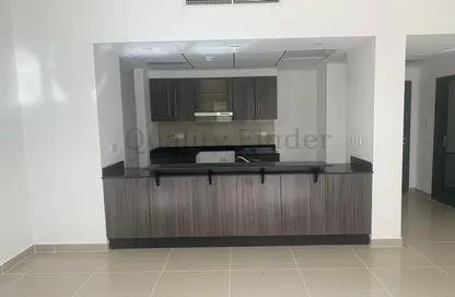 Apartment - 1 Bedroom - 2 Bathrooms for rent in Tower 8 - Al Reef Downtown - Al Reef - Abu Dhabi