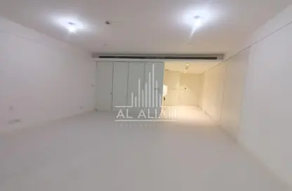 Apartment - 1 Bathroom for rent in RDK Towers - Najmat Abu Dhabi - Al Reem Island - Abu Dhabi