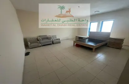 Apartment - 2 Bedrooms - 2 Bathrooms for rent in Qasimia 13 building - Al Nad - Al Qasimia - Sharjah