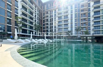 Apartment - 1 Bedroom - 1 Bathroom for sale in Central Park Building 1 - Central Park at City Walk - City Walk - Dubai