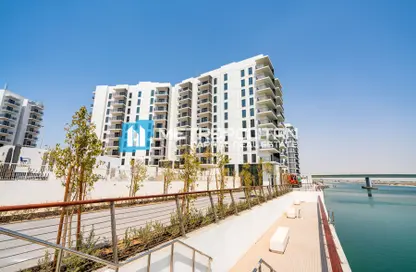 Apartment - 1 Bedroom - 1 Bathroom for rent in Waters Edge - Yas Island - Abu Dhabi