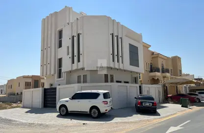 Villa - 4 Bedrooms - 7 Bathrooms for sale in Al Yasmeen - Ajman