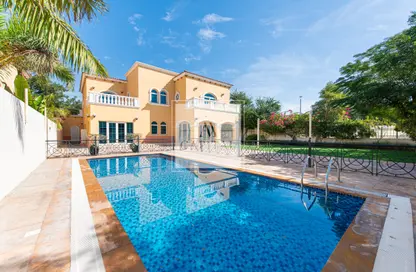 Villa - 5 Bedrooms - 6 Bathrooms for rent in Jumeirah Park Homes - Jumeirah Park - Dubai