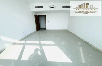 Apartment - 2 Bedrooms - 2 Bathrooms for rent in Al Mamzar - Al Mamzar - Sharjah - Sharjah