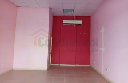 Shop - Studio - 1 Bathroom for rent in Al Qulaya'ah - Al Sharq - Sharjah