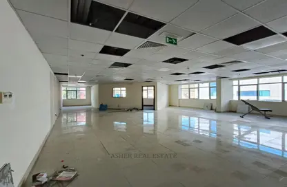 Office Space - Studio - 1 Bathroom for rent in SH Building - Al Khabisi - Deira - Dubai