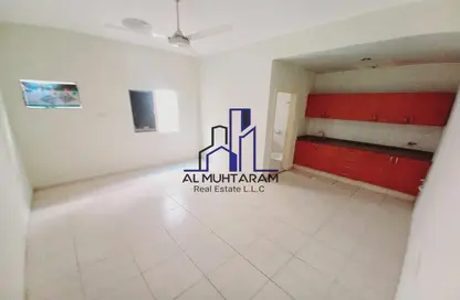 Apartment - Studio - 1 Bathroom for rent in Industrial Area 1 - Sharjah Industrial Area - Sharjah